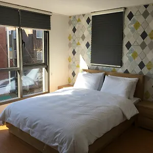Crown 88 2*, Seoul South Korea